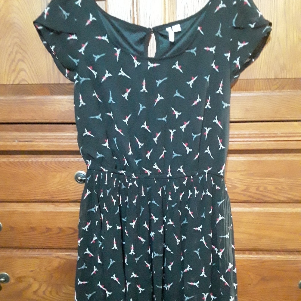 Junior's black dress